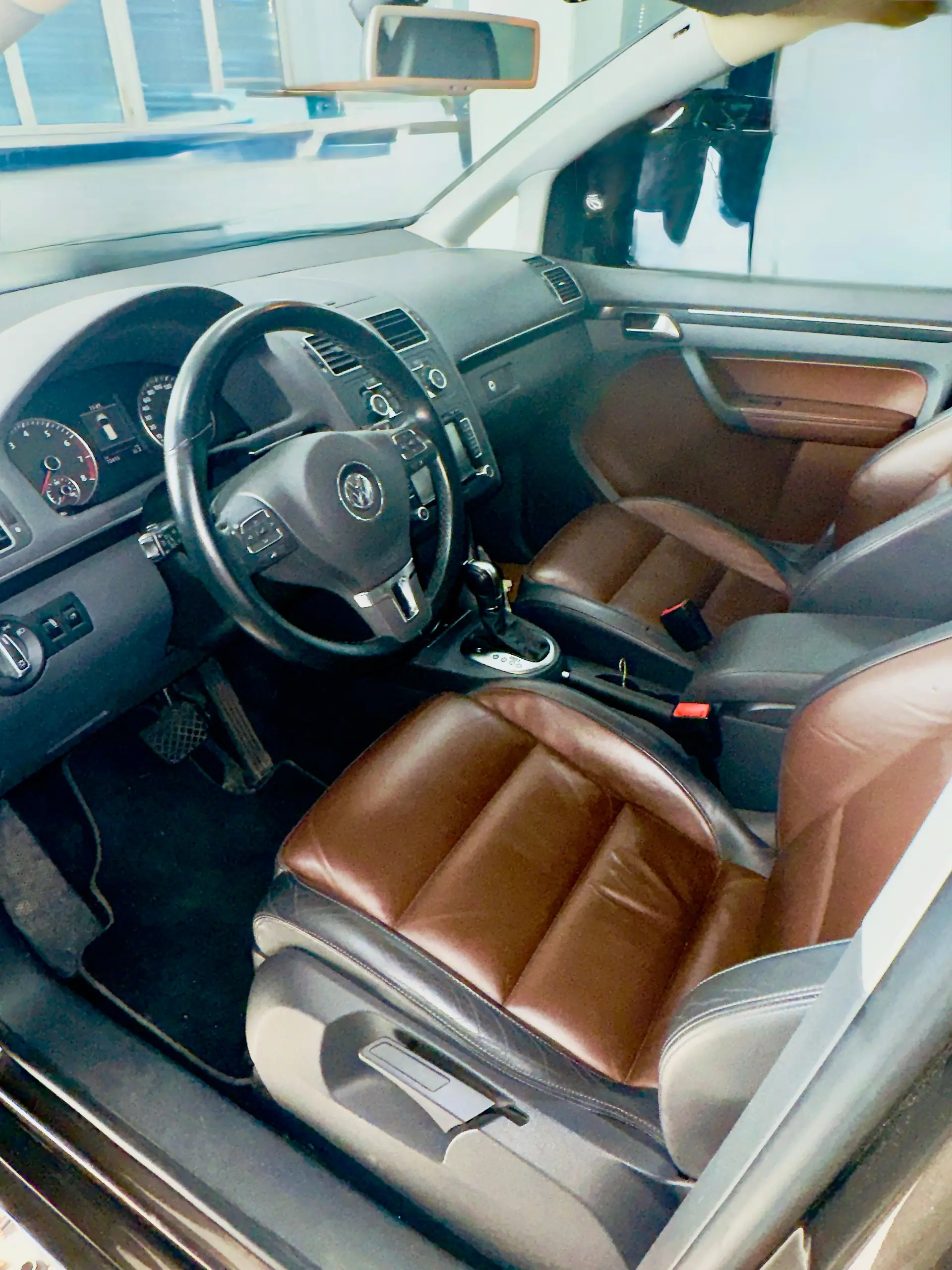 Volkswagen Touran 2010 occasion Zürich — 3