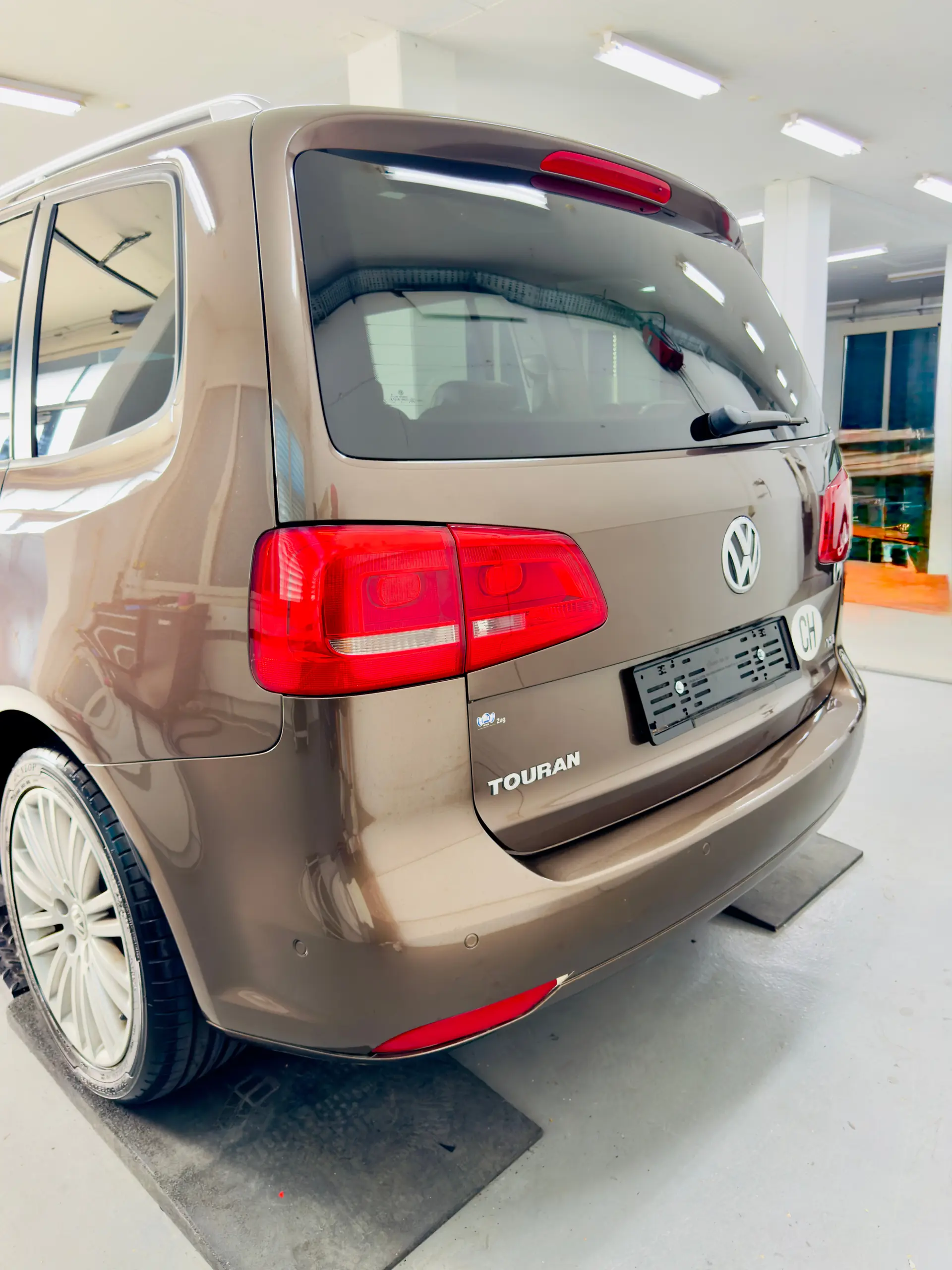 Volkswagen Touran 2010 occasion Zürich — 5