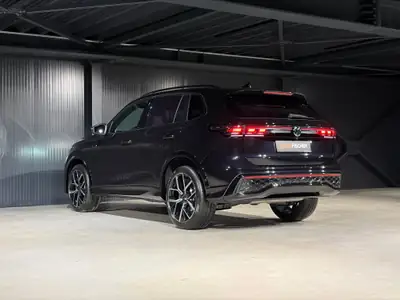 VW Tiguan 2.0 TSI R-Line 4Motion — SUV Allemand Premium, Cuir Intégral & Toit Panoramique — Thumbnail 8