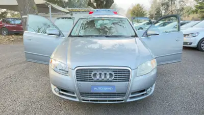 Audi A4 Limousine 2.0 Turbo FSI — Berline élégante, boîte automatique, 200 ch — dettaglio