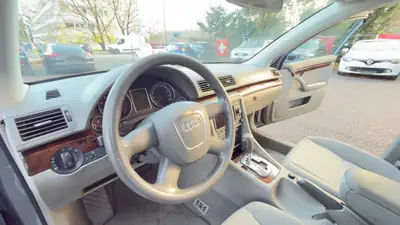 Audi A4 Limousine 2.0 Turbo FSI — Berline élégante, boîte automatique, 200 ch — Miniatura 10