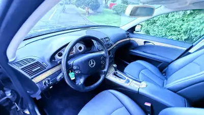 Mercedes-Benz E 220 CDI Élégance — Break diesel automatique, 229'000 km, sans sinistre — Miniatura 11