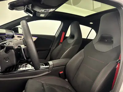Mercedes-AMG A 35 4Matic — Berline sportive compacte, 306 ch et peu de kilomètres — Miniatur 15