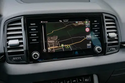 Skoda Karoq 1.5 TSI SportLine DSG — SUV compact dynamique, quasi neuf avec garantie constructeur — Miniatur 18