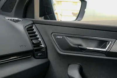 Skoda Karoq 1.5 TSI SportLine DSG — SUV compact dynamique, quasi neuf avec garantie constructeur — Miniatur 23