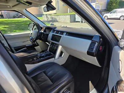 Land Rover Range Rover 4.4 SDV8 Vogue — SUV prestige diesel, 189'000 km, sans sinistre — détail