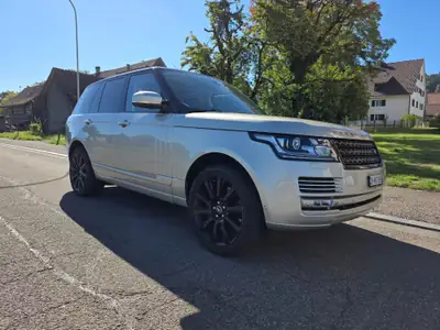 Land Rover Range Rover 4.4 SDV8 Vogue — SUV prestige diesel, 189'000 km, sans sinistre — tableau de bord
