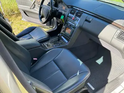 Mercedes-Benz E 320 V6 4Matic — Berline prestige allemande, seulement 91'500 km — arrière