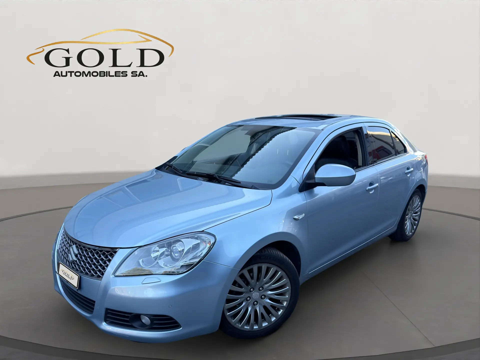 Suzuki Kizashi 2.4 GL Top 4WD — Berline polyvalente, intégrale certifiée, services complets