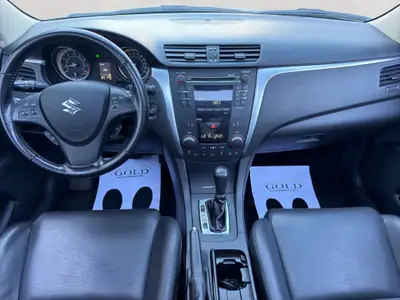 Suzuki Kizashi 2.4 GL Top 4WD — Berline polyvalente, intégrale certifiée, services complets — Heckansicht
