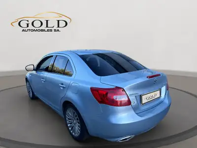 Suzuki Kizashi 2.4 GL Top 4WD — Berline polyvalente, intégrale certifiée, services complets — Miniatur 11