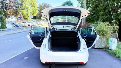Audi A1 Sportback 1.4 TFSI — Citadine dynamique, sans accident, 208'000 km — Miniature 7
