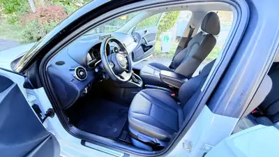 Audi A1 Sportback 1.4 TFSI — Citadine dynamique, sans accident, 208'000 km — Miniature 10