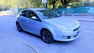 FIAT Bravo 1.4 16V Turbo Emotion 2009 — Compacte dynamique, 94'000 km, sans sinistre — côté