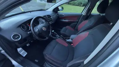 FIAT Bravo 1.4 16V Turbo Emotion 2009 — Compacte dynamique, 94'000 km, sans sinistre — Miniature 10