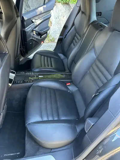 Porsche Panamera GTS — Berline sportive 440 ch, transmission intégrale et faible kilométrage — Detail