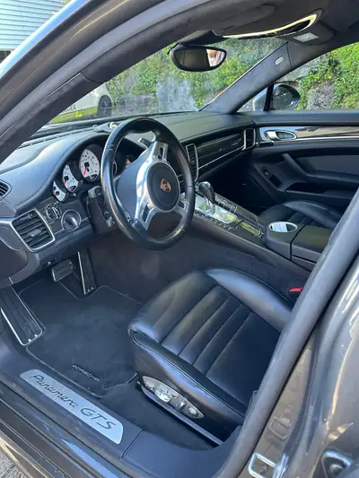 Porsche Panamera GTS — Berline sportive 440 ch, transmission intégrale et faible kilométrage — Armaturenbrett
