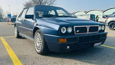Lancia Delta HF Integrale 1992 — Légende du rallye, moteur 2.0L turbo 177 ch — tableau de bord