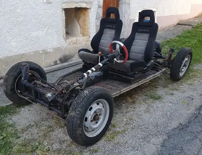 VW Buggy 1974 — Cabriolet légendaire, 35'650 km, intérieur rouge unique — vue extérieure