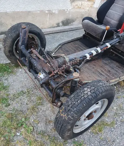 VW Buggy 1974 — Cabriolet légendaire, 35'650 km, intérieur rouge unique — intérieur