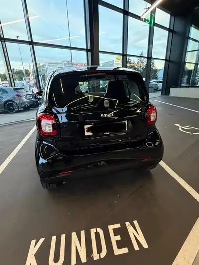 Smart Fortwo 1.0 71 Passion — Citadine compacte, économe et sans sinistre — Innenraum