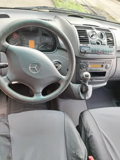 Mercedes-Benz Vito 113 CDI — Utilitaire polyvalent 4×4, moteur diesel robuste — cruscotto