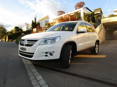 VW Tiguan 2.0 TSI 200 Sport & Style — SUV polyvalent, 120'000 km, transmission automatique — exterior view