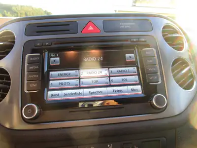 VW Tiguan 2.0 TSI 200 Sport & Style — SUV polyvalent, 120'000 km, transmission automatique — Thumbnail 14