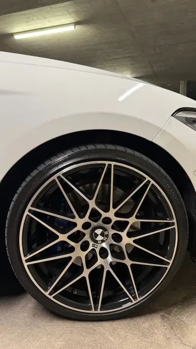 BMW M240i xDrive — Coupé sportif haute performance, 374 ch et traction intégrale — intérieur