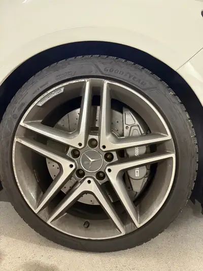 Mercedes-Benz CLA 45 AMG 4Matic — Berline sportive 360 ch, transmission intégrale — Heckansicht