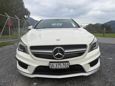 Mercedes-Benz CLA 45 AMG 4Matic — Berline sportive 360 ch, transmission intégrale — Seitenansicht
