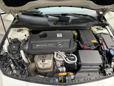Mercedes-Benz CLA 45 AMG 4Matic — Berline sportive 360 ch, transmission intégrale — Armaturenbrett