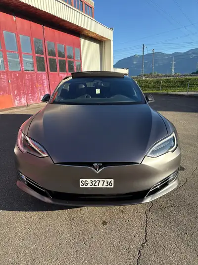 Tesla Model S 75 — Berline électrique haute performance, 92% SOH, révisée MFK — interni