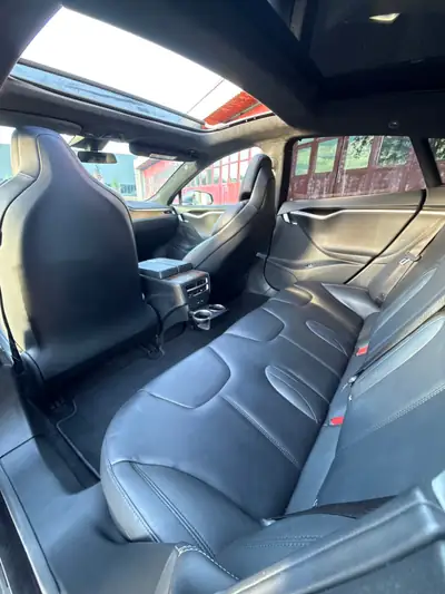 Tesla Model S 75 — Berline électrique haute performance, 92% SOH, révisée MFK — Miniatura 15