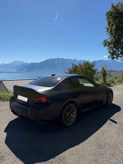 BMW M2 CS 2026 — Coupé sportif 530 ch, kilométrage exceptionnellement faible — côté