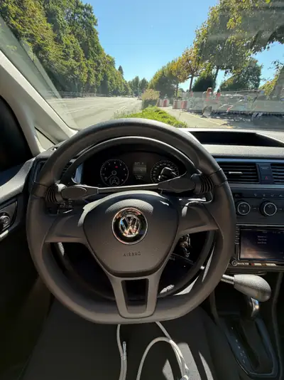 VW Caddy 1.4 TSI DSG — Monospace automatique accessible, 32 000 km seulement — Seitenansicht