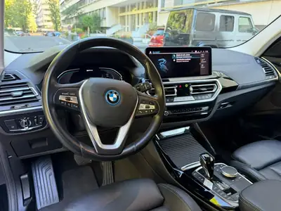 BMW X3 xDrive30e — SUV hybride rechargeable, 61 000 km, sans accident — interior