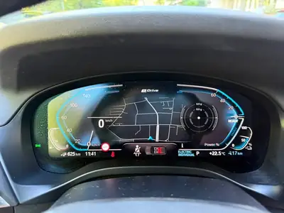 BMW X3 xDrive30e — SUV hybride rechargeable, 61 000 km, sans accident — Thumbnail 9