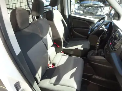 Fiat Doblò Gas/Benzin 2019 — Monospace spacieux, 44'000 km, état impeccable — Miniature 13