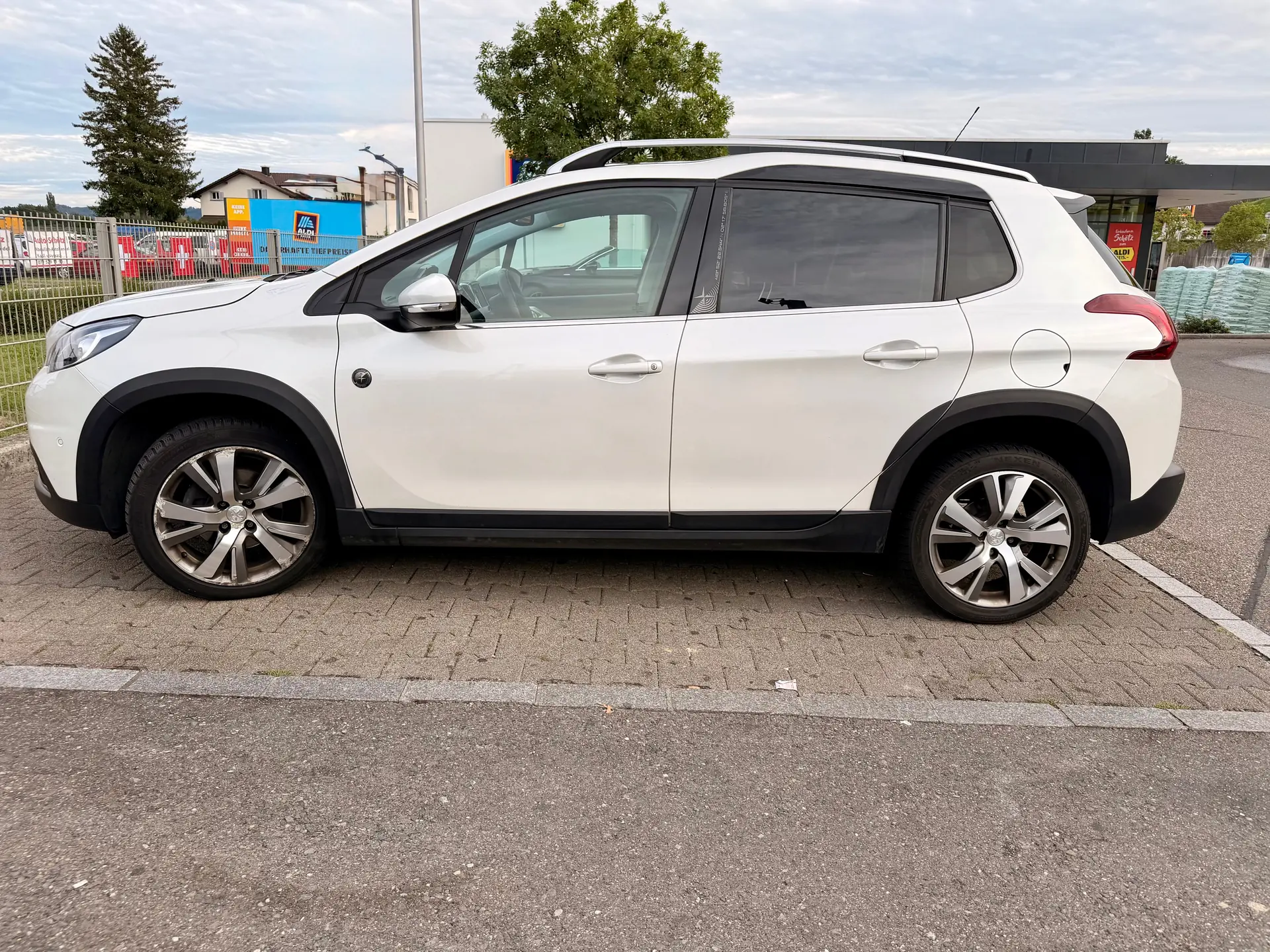 Peugeot 2008 2019 occasion Dagmersellen — 3