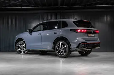 VW Tiguan 2.0 TSI R-Line 4Motion — SUV performant cuir intégral, 20 850 km — Seitenansicht