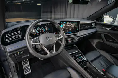 VW Tiguan 2.0 TSI R-Line 4Motion — SUV performant cuir intégral, 20 850 km — Miniatur 12