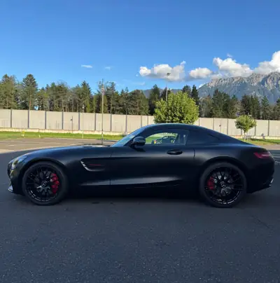 Mercedes-AMG GT V8 — Coupé sport pur, 462 ch, faible kilométrage — détail