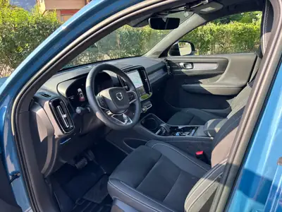 Volvo XC40 2.0 B4 MH Ultimate Dark — Hybride léger, 37 500 km seulement — dettaglio
