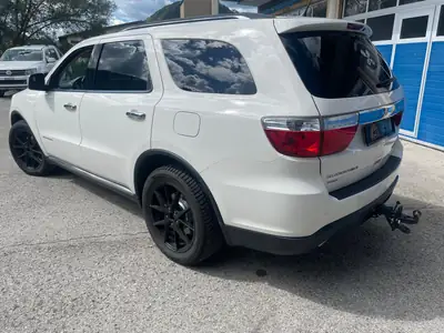 Dodge Durango Citadel 2012 — SUV 7 places robuste, attelage renforcé 3,5 tonnes — vista posteriore
