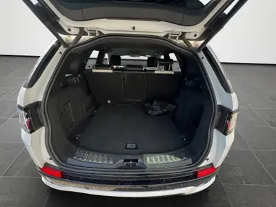 Land Rover Discovery Sport 1.5 T 300e R-Dynamic — SUV hybride rechargeable, première main — Miniatur 16