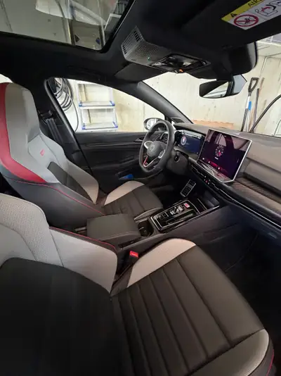 VW Golf 2.0 TSI GTI Clubsport DSG — 300 ch, performances pures et reprise de leasing — Miniatura 15