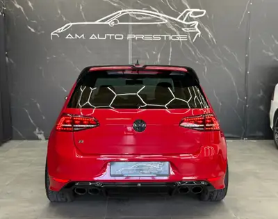 VW Golf 2.0 TSI R 4Motion DSG — Sportive 301 ch, transmission intégrale, rouge éclatant — tableau de bord