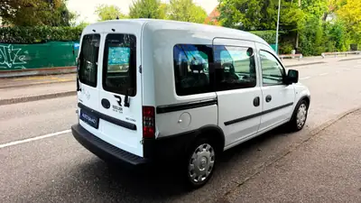 Opel Combo Van 1.6 CNG Comfort — Bi-carburant économique, 99'000 km, sans sinistre — dettaglio