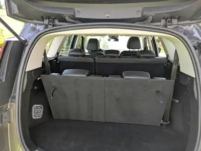 Renault Grand Scénic 1.6 dCi Zen — Monospace 7 places, diesel économique, 75'000 km — Miniature 9